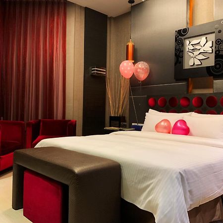 Go Shine Motel Pingtung Exterior photo