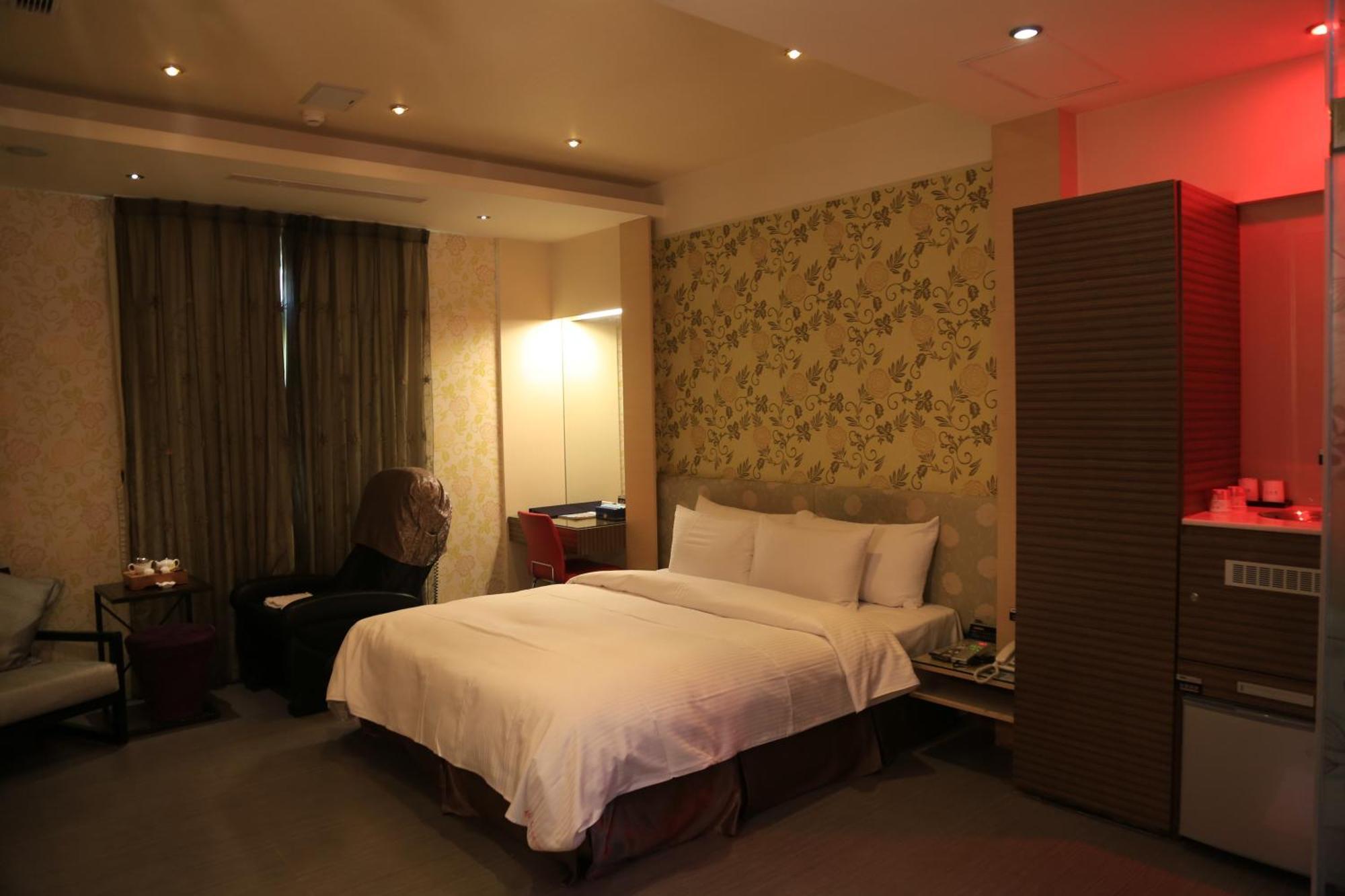 Go Shine Motel Pingtung Exterior photo